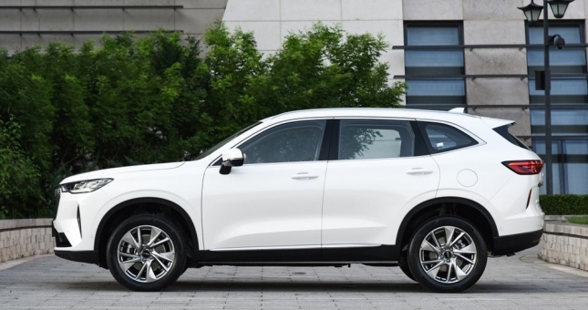 SUV Trung Quốc giá rẻ gần 400 triệu vừa ra mắt đẹp long lanh